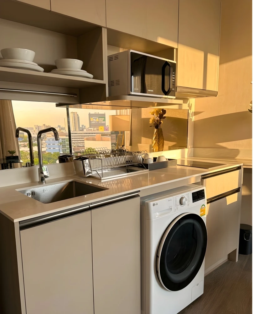 For rent: Beautiful and comfortable condo at COCO PARC, fully furnished. Book now!