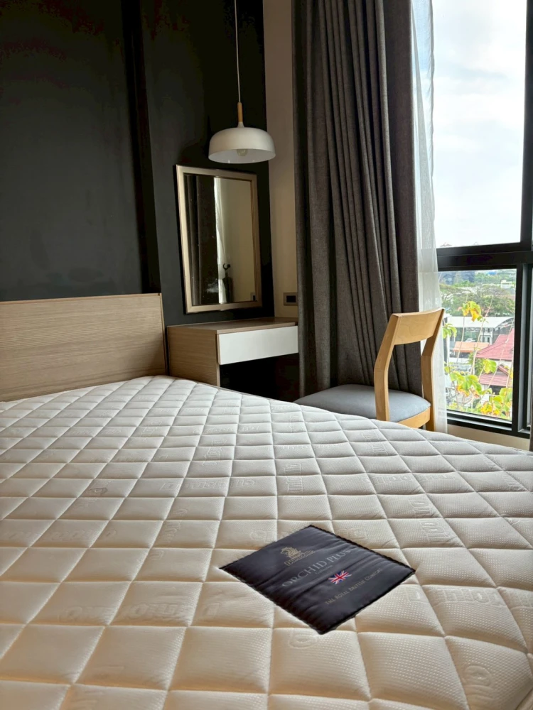 For rent: Cocoon Rama 9, 8th floor, fully furnished unit. Very comfortable and ready to move in. Book now! Don't miss out! Hurry!