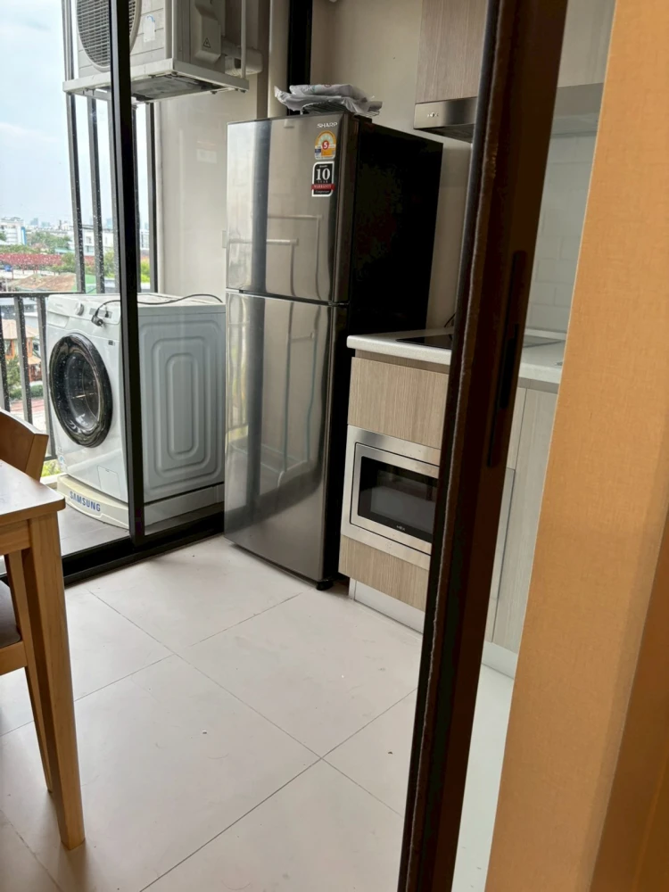 For rent: Cocoon Rama 9, 8th floor, fully furnished unit. Very comfortable and ready to move in. Book now! Don't miss out! Hurry!