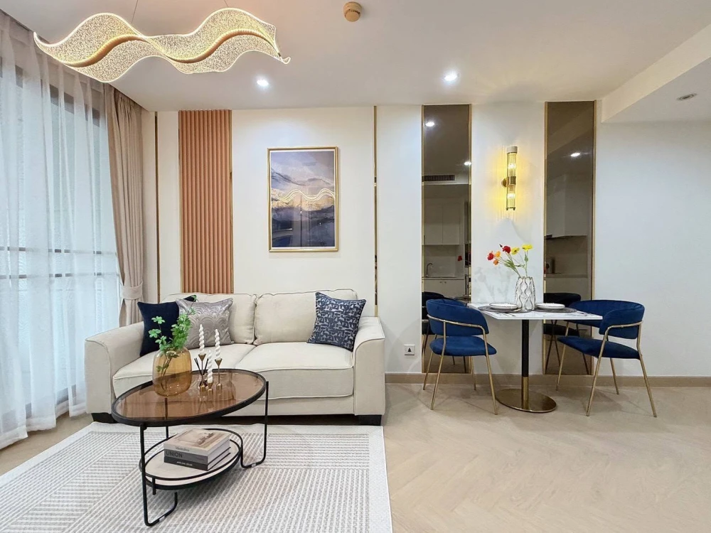For rent: Collezio Sathorn-Pipat. Spacious, well-decorated room with complete furniture set. Don't miss out!