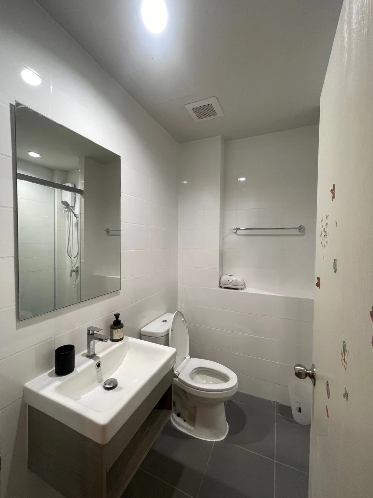 For rent: Common TU, 12th floor, fully furnished room, ready to move in, just bring your bags, don't miss out!
