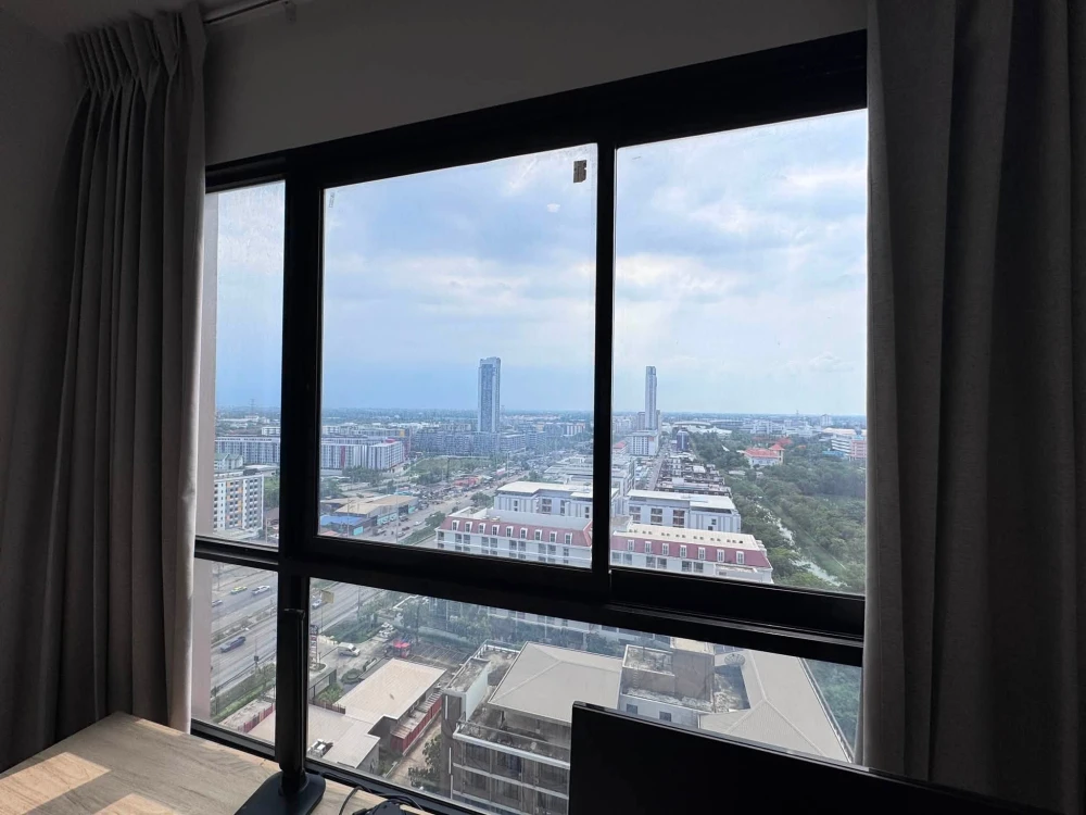 Common TU, 17th floor, fully furnished unit for rent. Book now! Don't miss out!