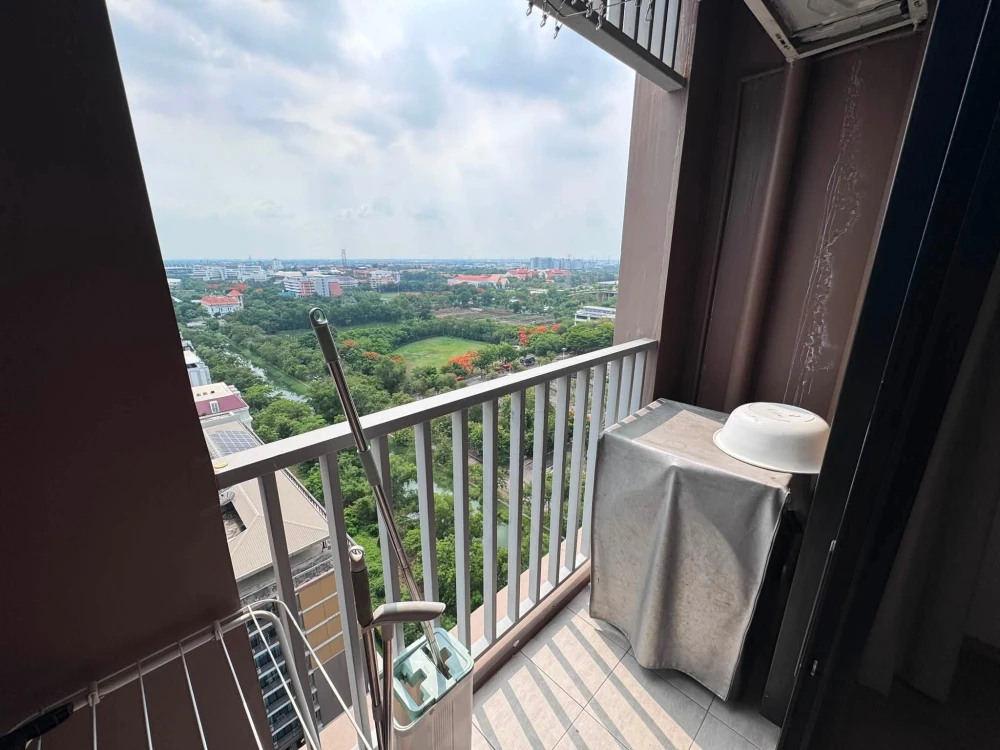 Common TU, 17th floor, fully furnished unit for rent. Book now! Don't miss out!