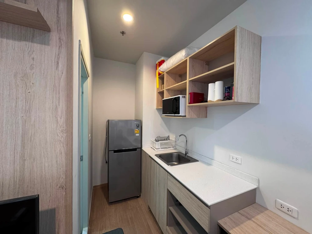 Common TU, 17th floor, fully furnished unit for rent. Book now! Don't miss out!
