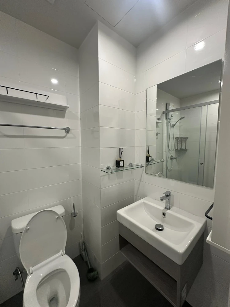 For rent: Common TU, 25th floor, fully furnished room, ready to move in, just bring your bag!
