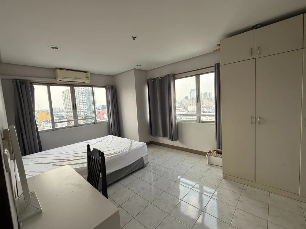 For rent: Commonwealth Pinklao, 9th floor, fully furnished, very livable. Book now, don't miss out! images