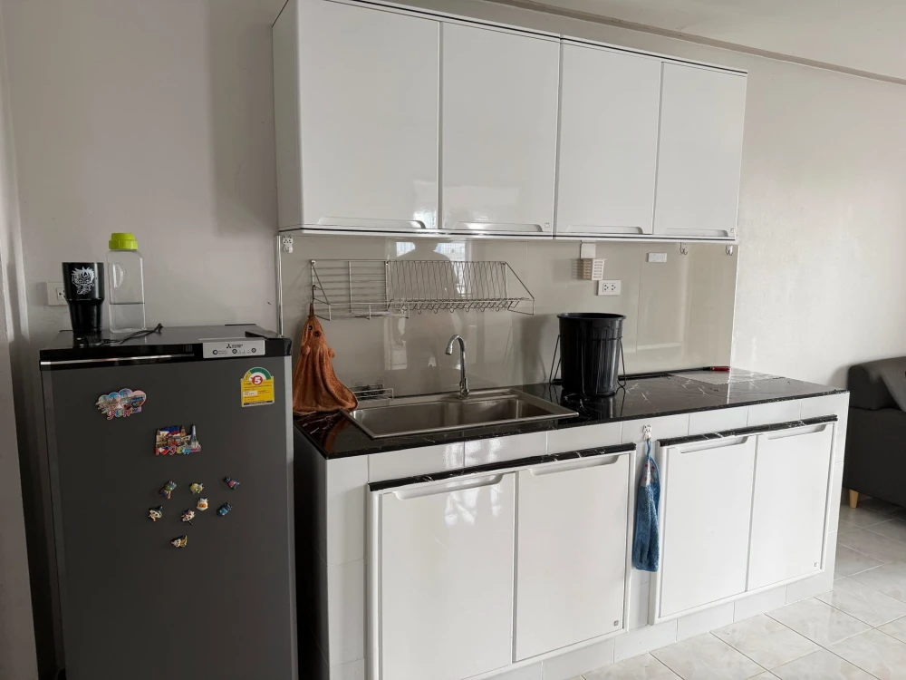For rent: Commonwealth Pinklao, 9th floor, fully furnished, very livable. Book now, don't miss out!