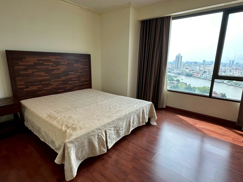 Condo Baan Chao Praya for rent. Ready to move in, fully furnished, spacious and comfortable. Book now!