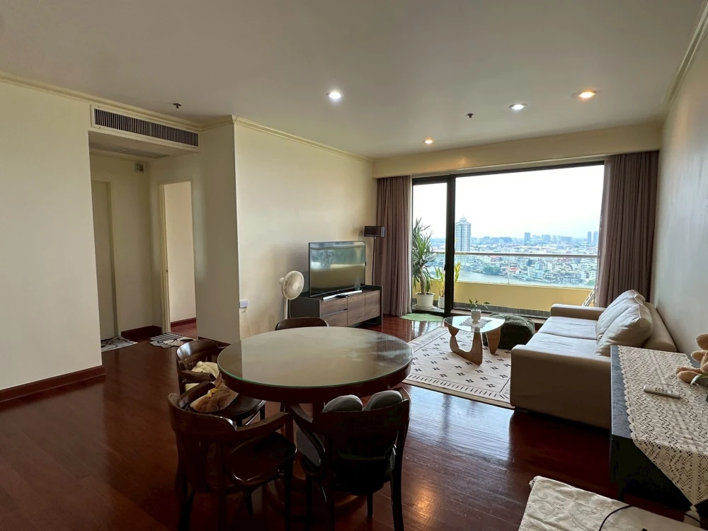 Condo Baan Chao Praya for rent. Ready to move in, fully furnished, spacious and comfortable. Book now!