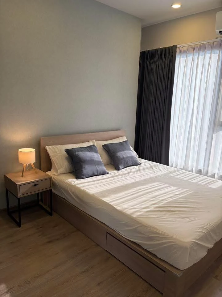 Condo for rent: Chapter One Flow Bangpho. Spacious and comfortable unit with ample living space. Great value! Book now, don't wait!