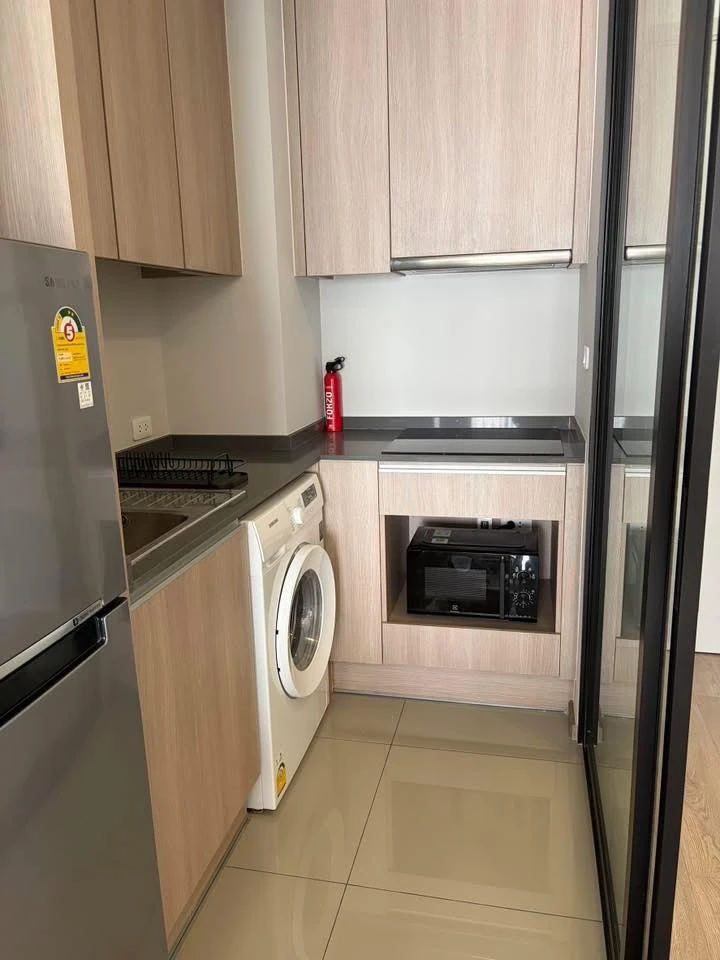 Condo for rent: Chapter One Flow Bangpho. Spacious and comfortable unit with ample living space. Great value! Book now, don't wait!