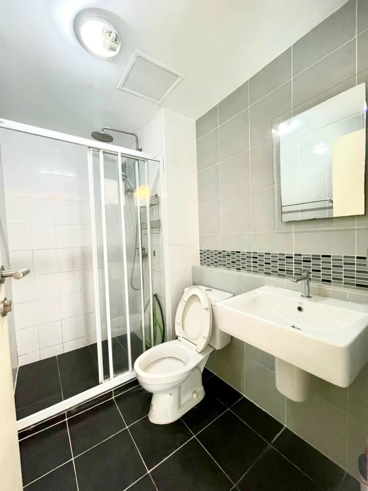 Condo for rent dBURA PRANNOK, ready to move in, high floor, good wind, hurry and book now before you miss out+++