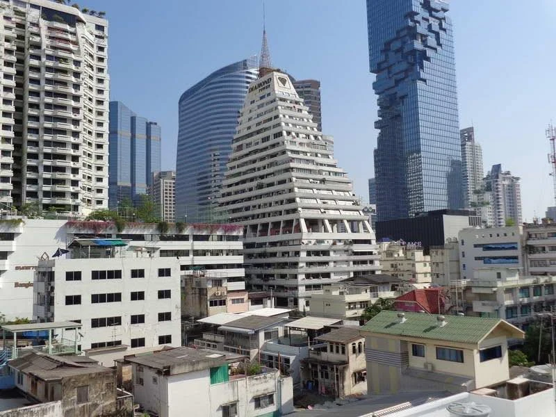 Condo Diamond Tower for rent, ready to move in, high floor, fully furnished, spacious, reserve now.