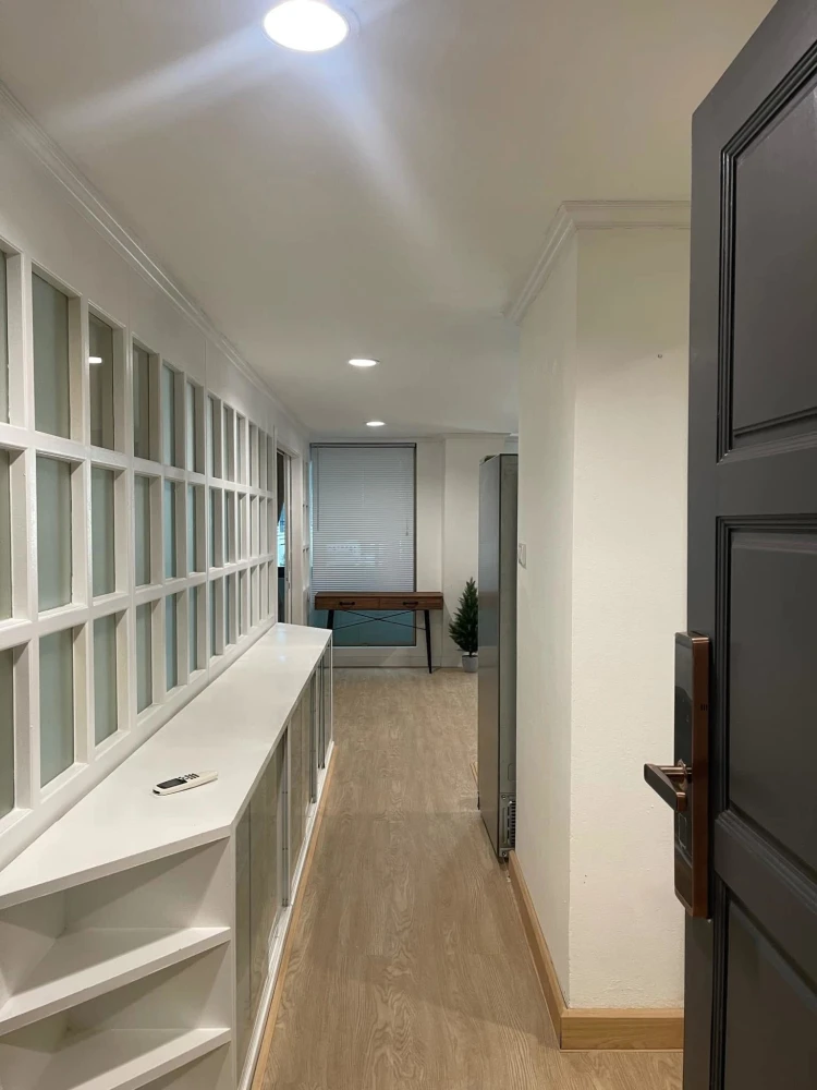 Condo Diamond Tower for rent, ready to move in, high floor, fully furnished, spacious, reserve now.