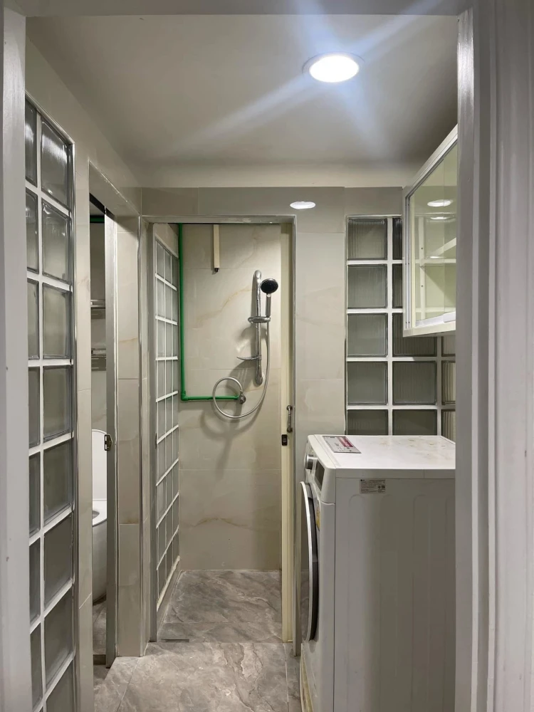 Condo Diamond Tower for rent, ready to move in, high floor, fully furnished, spacious, reserve now.