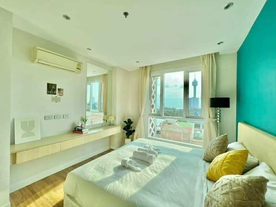 Condo for rent at Grande Caribbean Resort Pattaya. Spacious, ready to move in, with sea view. Book now, don't miss out!