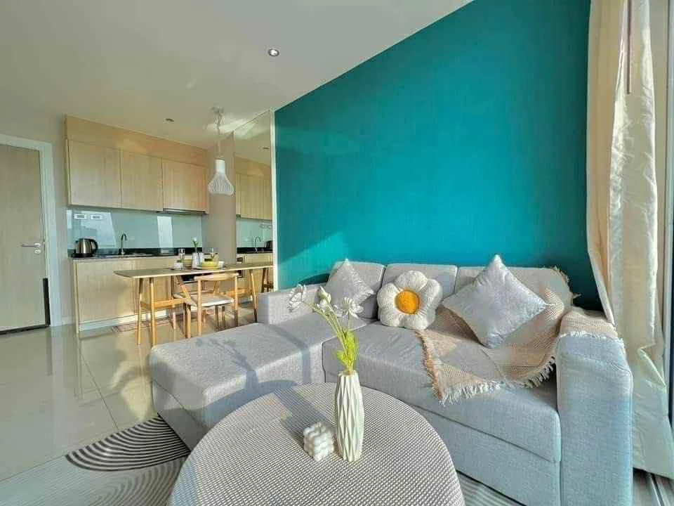 Condo for rent at Grande Caribbean Resort Pattaya. Spacious, ready to move in, with sea view. Book now, don't miss out!