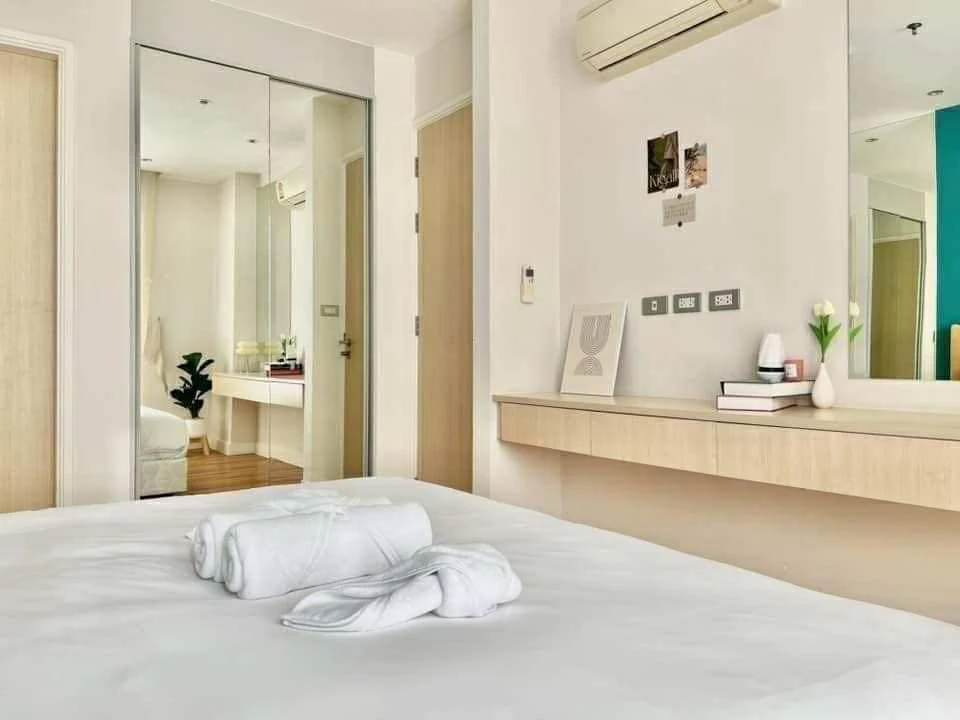 Condo for rent at Grande Caribbean Resort Pattaya. Spacious, ready to move in, with sea view. Book now, don't miss out!