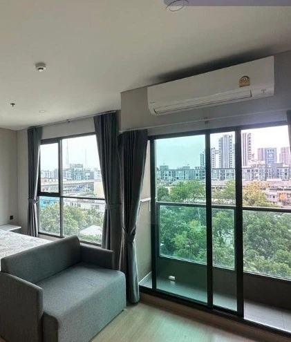 Condo for rent, Lumpini Park Phahon 32, studio room, 12th floor, beautiful view, fully furnished, northeast facing (not hot). Book now!