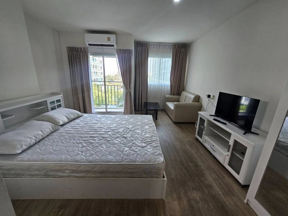 Condo for rent: Lumpini Ville Chaengwattana 10, low floor, corner unit, spacious and comfortable. Book now!