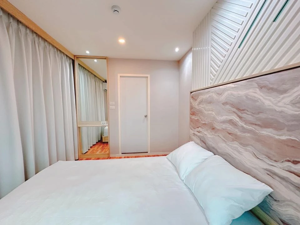 Condo for rent at Lumpini Ville Suksawat - Rama 2, a nice room, fully furnished, just bring your bag and move in. Hurry and reserve now before it's to