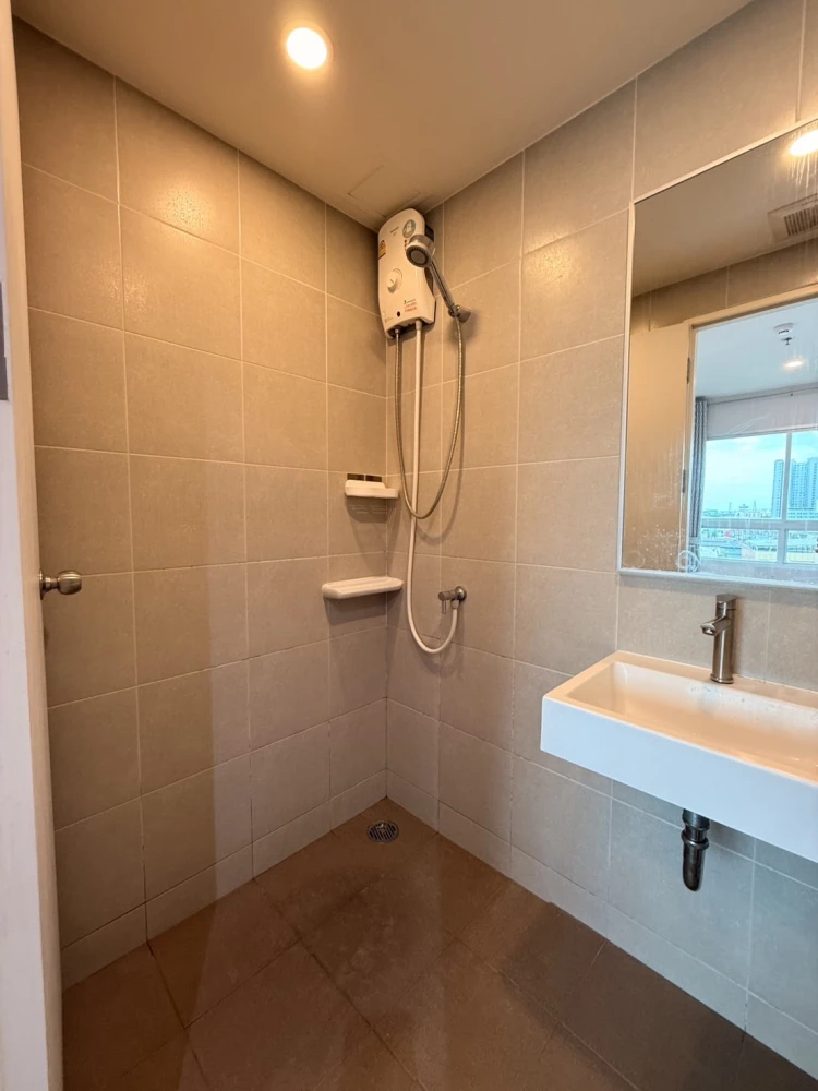 Condo for rent at Lumpini Ville Suksawat - Rama 2, a nice room, fully furnished, just bring your bag and move in. Hurry and reserve now before it's to