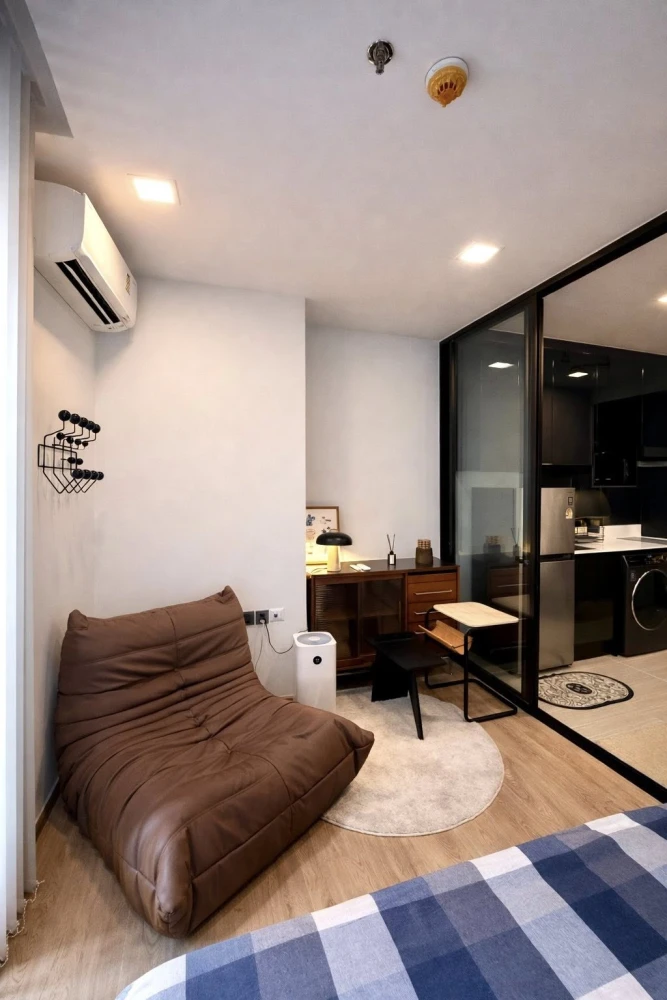 Condo Noble Around Ari for rent. Beautiful, minimalist mid-century style unit, ready to move in. You definitely don't want to miss this!