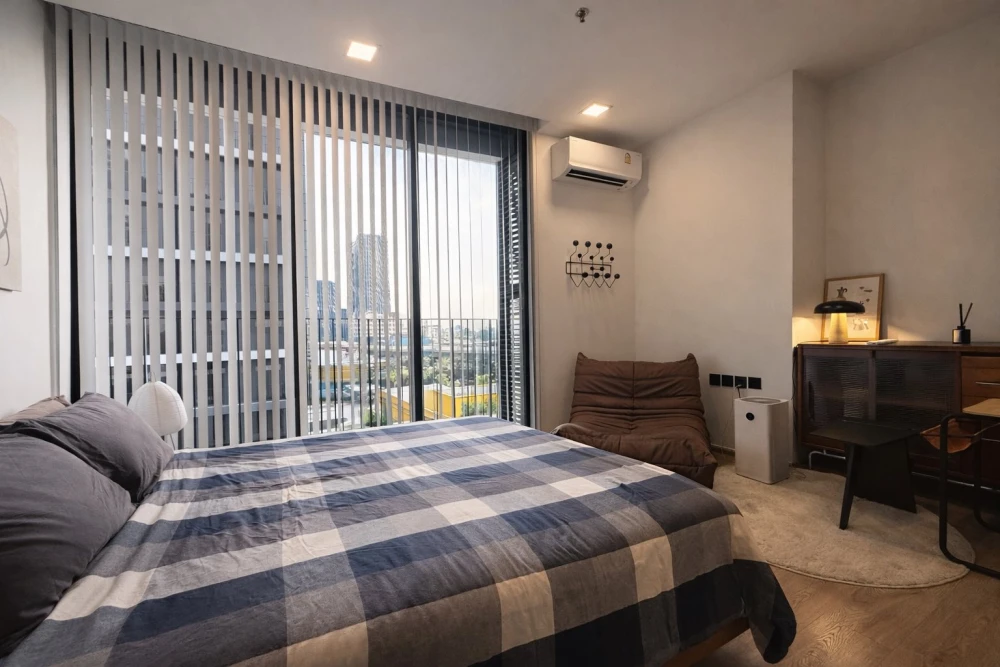 Condo Noble Around Ari for rent. Beautiful, minimalist mid-century style unit, ready to move in. You definitely don't want to miss this!