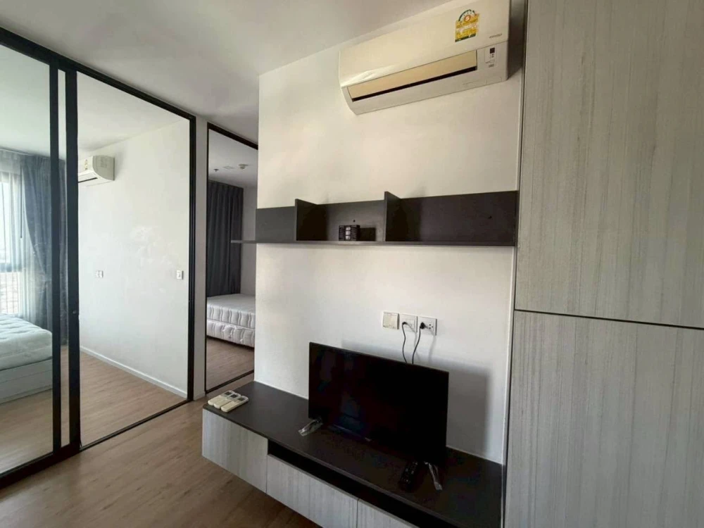 Condo for rent: Notting Hill Leamchabang, high floor unit, fully furnished. Book now!
