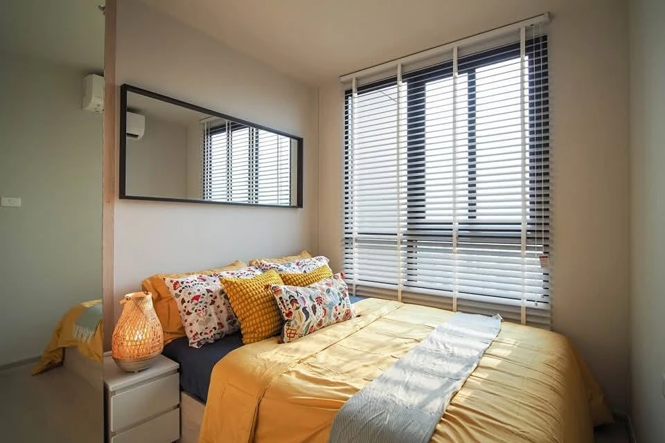 Condo Nue Noble Ngamwongwan for rent. Nice room, fully furnished with appliances. Book now, don't miss out! +++