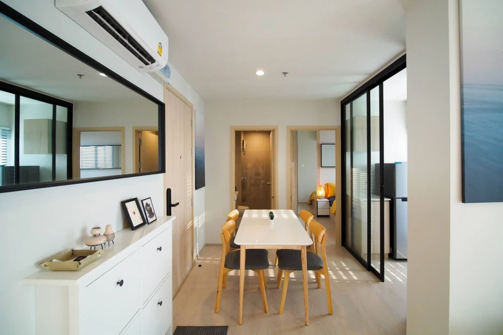 Condo Nue Noble Ngamwongwan for rent. Nice room, fully furnished with appliances. Book now, don't miss out! +++