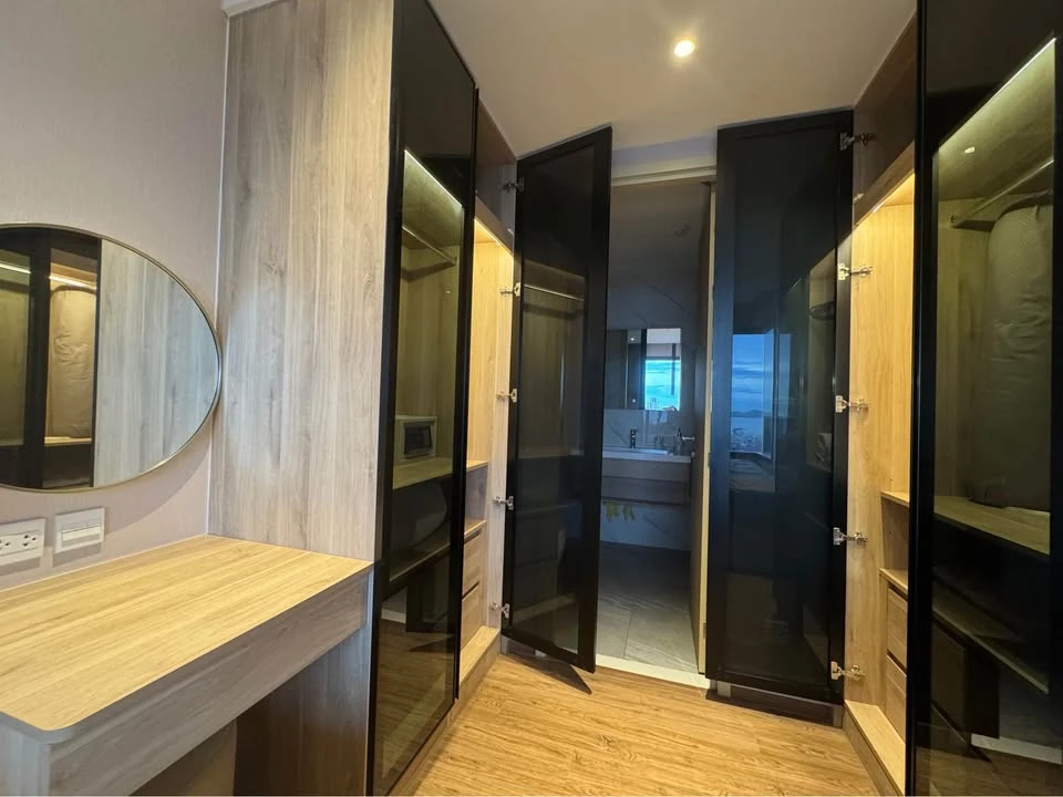Condo for rent ONCE PATTAYA, high floor, sea view, spacious room, nice to live in, hurry and reserve now.