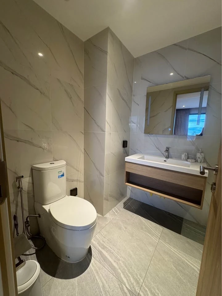 Condo for rent ONCE PATTAYA, high floor, sea view, spacious room, nice to live in, hurry and reserve now.