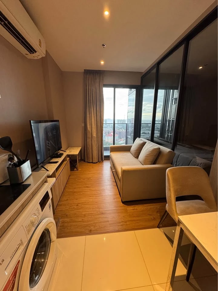 Condo for rent ONCE PATTAYA, high floor, sea view, spacious room, nice to live in, hurry and reserve now.