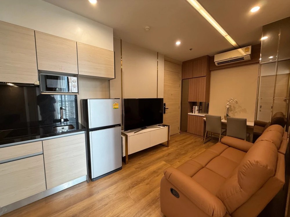 Condo Park 24 Origin Phrom Phong for rent. Nice unit, fully furnished. Book now! Spacious and comfortable.