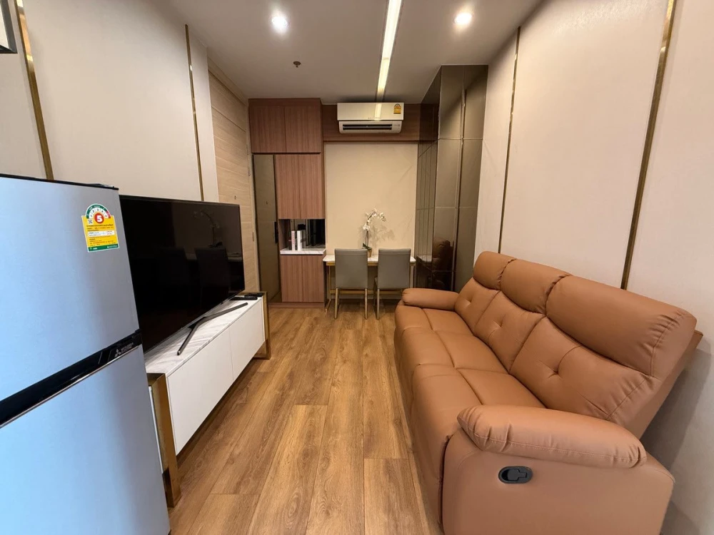 Condo Park 24 Origin Phrom Phong for rent. Nice unit, fully furnished. Book now! Spacious and comfortable.