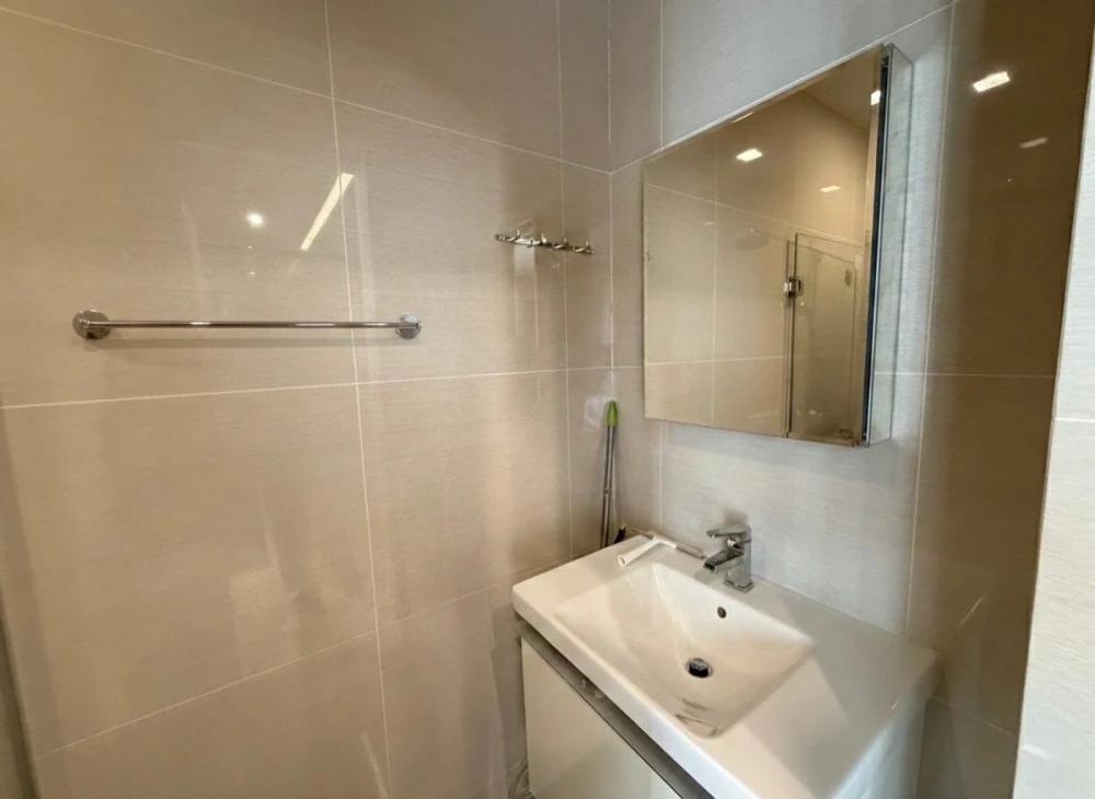 Condo Park 24 Origin Phrom Phong for rent. Nice unit, fully furnished. Book now! Spacious and comfortable.