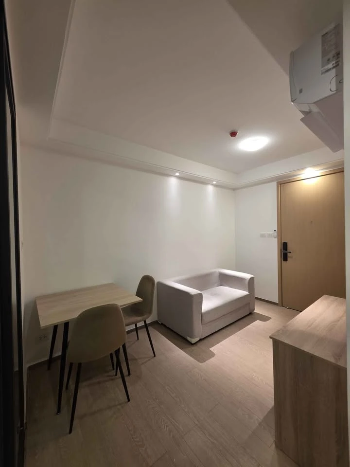 Condo Regal Srinakarin 40 for rent. Ready to move in, affordable price, and fully furnished. Book now before it's too late!