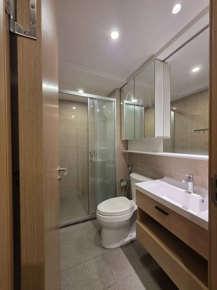 Condo Regal Srinakarin 40 for rent. Ready to move in, affordable price, and fully furnished. Book now before it's too late!