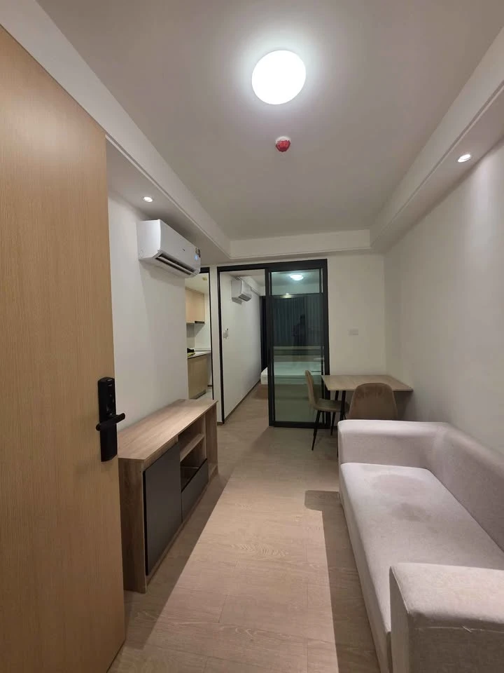 Condo Regal Srinakarin 40 for rent. Ready to move in, affordable price, and fully furnished. Book now before it's too late!