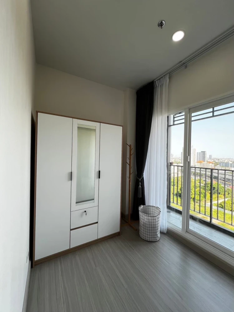 Condo for rent: Supalai Loft Sathorn - Ratchapruek. Minimalist style, earth tones (white), fully furnished, ready to move in. Great view and excellent