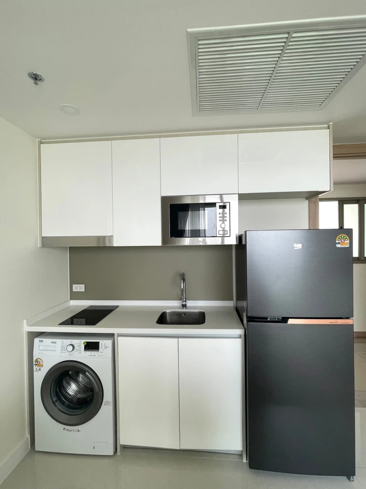 Condo for rent: The Riviera Jomtien Pattaya, a nice room with full amenities. Hurry and reserve now!