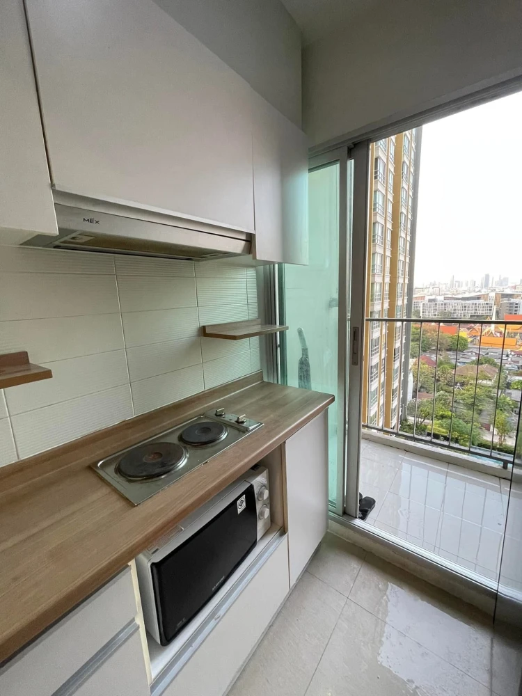 Condo for rent U Delight @ Onnut Station, a nice room with complete facilities. You must hurry to reserve it.