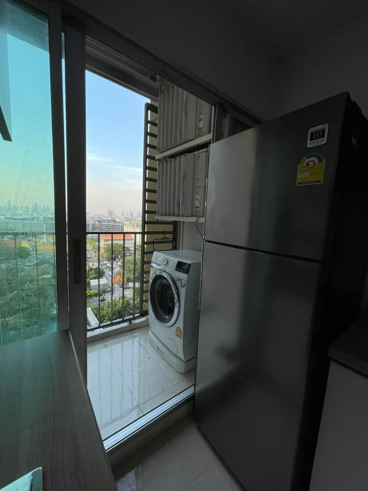 Condo for rent U Delight @ Onnut Station, a nice room with complete facilities. You must hurry to reserve it.