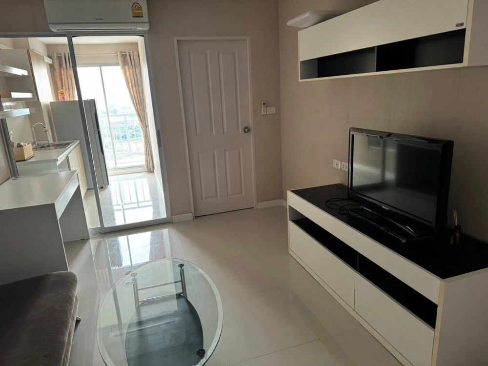 For rent Condo Unicca Pattaya, spacious room, lots of space, comes with complete electrical appliances, don't miss it.