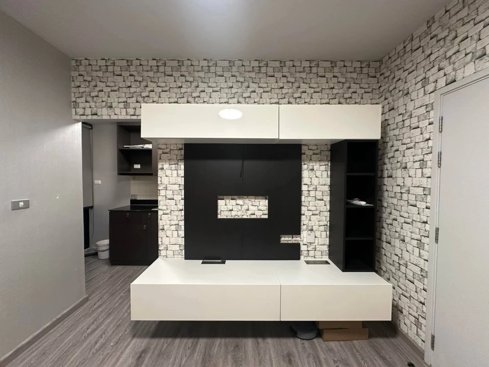 Condo UNIO Ramkhamhaeng - Serithai for rent. Nice unit, fully furnished, affordable price. Low floor. Book now, don't miss out!