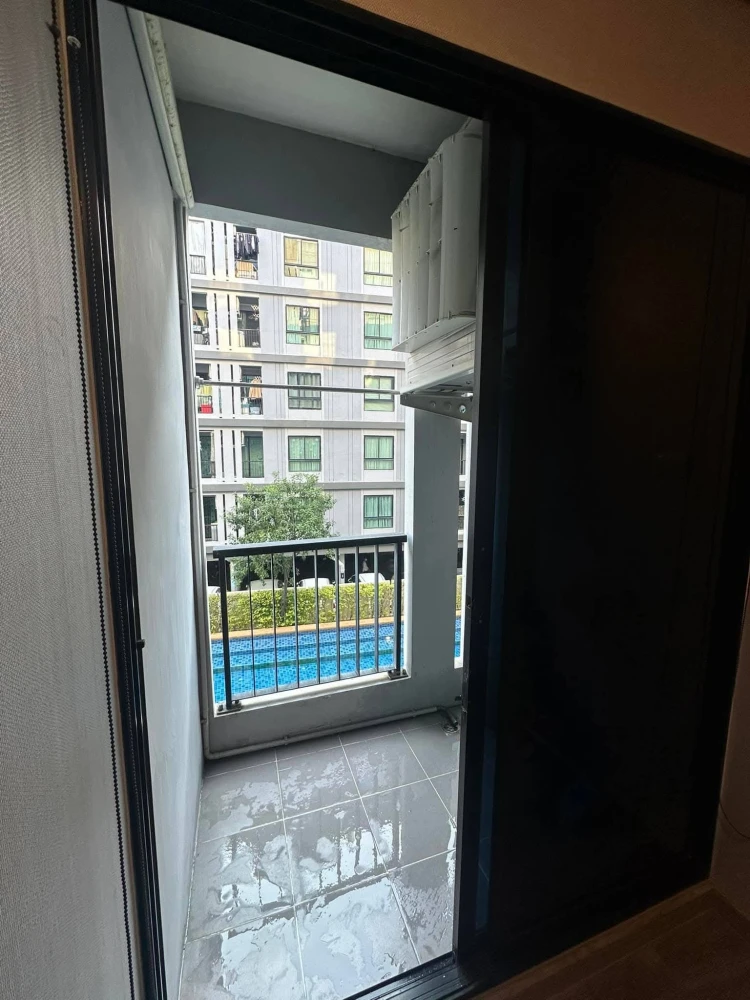 Condo UNIO Ramkhamhaeng - Serithai for rent. Nice unit, fully furnished, affordable price. Low floor. Book now, don't miss out!