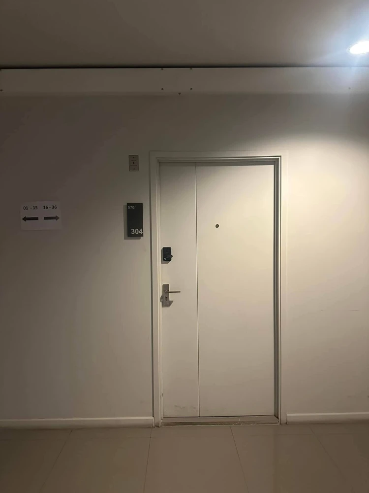 Condo UNIO Ramkhamhaeng - Serithai for rent. Nice unit, fully furnished, affordable price. Low floor. Book now, don't miss out!