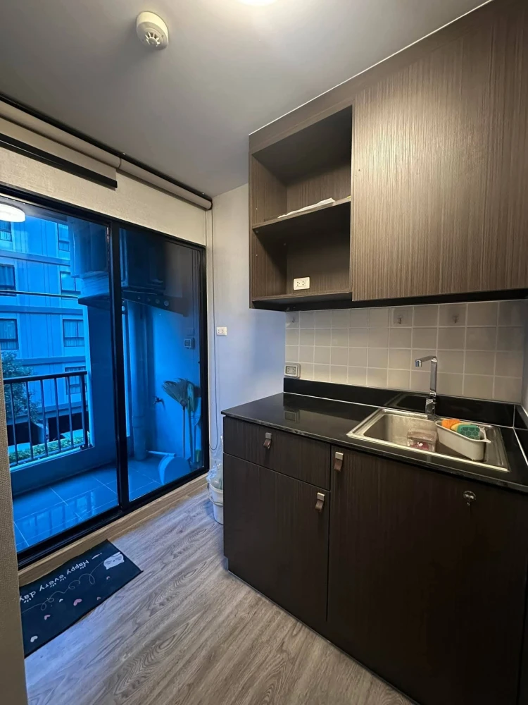 Condo UNIO Ramkhamhaeng - Serithai for rent. Nice unit, fully furnished, affordable price. Low floor. Book now, don't miss out!