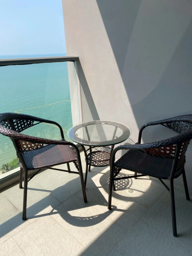 Condo Zire Wongamat for rent. Spacious and comfortable unit with complete amenities. Book now!